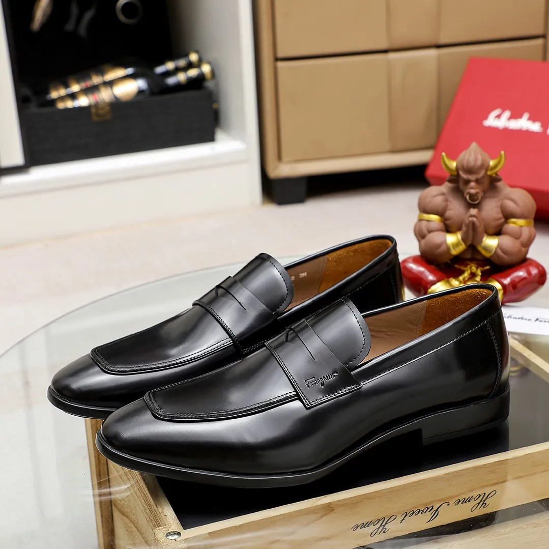 Men's shoes 💰600 🕷🕷🐂【Ferragamo】 Popular fashion casual shoes🇨🇳Official website counter 1:1 production, original mold opening💯Good quality can be seen, imported high-end first-layer pebbled calfskin, water-dyed🐂leather lining🌿very clear texture, high-quality waterproof, non-slip and wear-resistant outsole🎋high quality and low price, truly handmade🍓, 5 colors available! Code number 38-44 (45. To be customized)